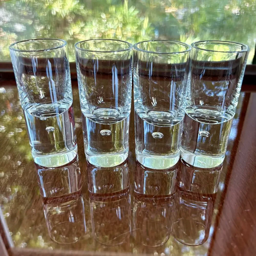 Kosta Boda Pippi Shot Glasses Set of 4 Clear Control Bubble Sweden